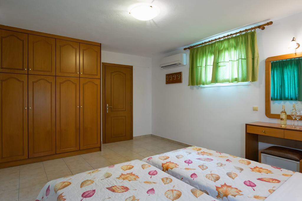 Residence Vista Del Mare Acharavi  Buitenkant foto